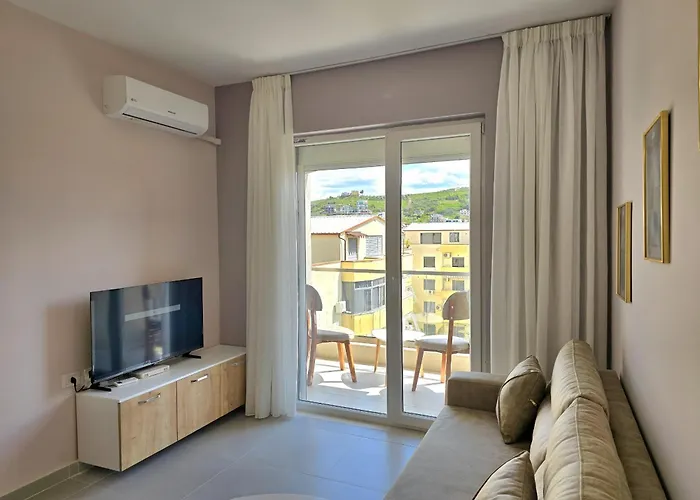 In 094 Lägenhet Golem (Tirana)